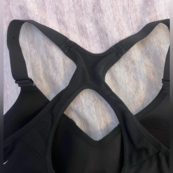 Nike Sports Bra - Picture 5 of 6